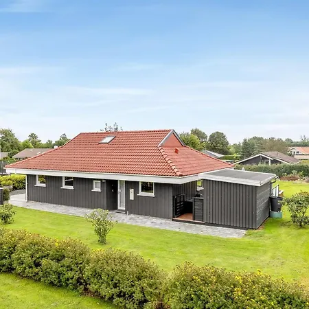 Helrun - 800m From The Sea By Interhome Feriehus Hejls